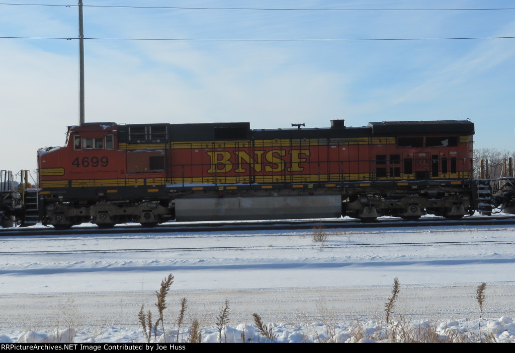 BNSF 4699